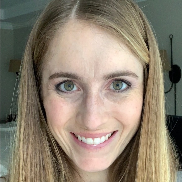 Meet your Posher, Ashley - Picture 1 of 1